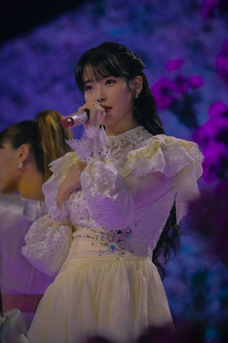 iu pics tweet media
