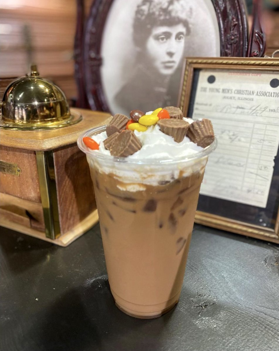 hauntedbeansco's tweet photo. It's the Reese's Peanut Butter Cup Latte, just like grandma used to... never make.

#SomethingNew 

511 Toulouse St
NOLA

#coffeeshop https://t.co/TfDUbu2MuZ