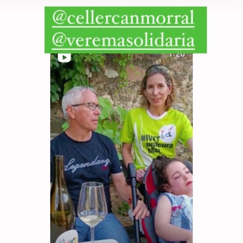 curamsd's tweet photo. 4 de setembre, VEREMA SOLIDÀRIA a favor de la Fundació MSD

🍇Collir raïm
👩‍🌾Excursió per les vinyes
🍷Tast de vins de diferents cellers
🥘Dinar solidari a càrrec del xef d'estrella Michelin, Artur Martínez i,
🎶Música en directe

➡️ https://t.co/6lLKE1J3G0 https://t.co/cjAQQT84xT
