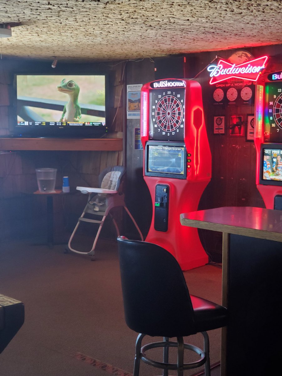 ScottD_redox's tweet photo. I love the booster chair for the bad kiddos...go drink in the corner #rusticHut no vaccines needed here https://t.co/Q1D5QZ0xUE