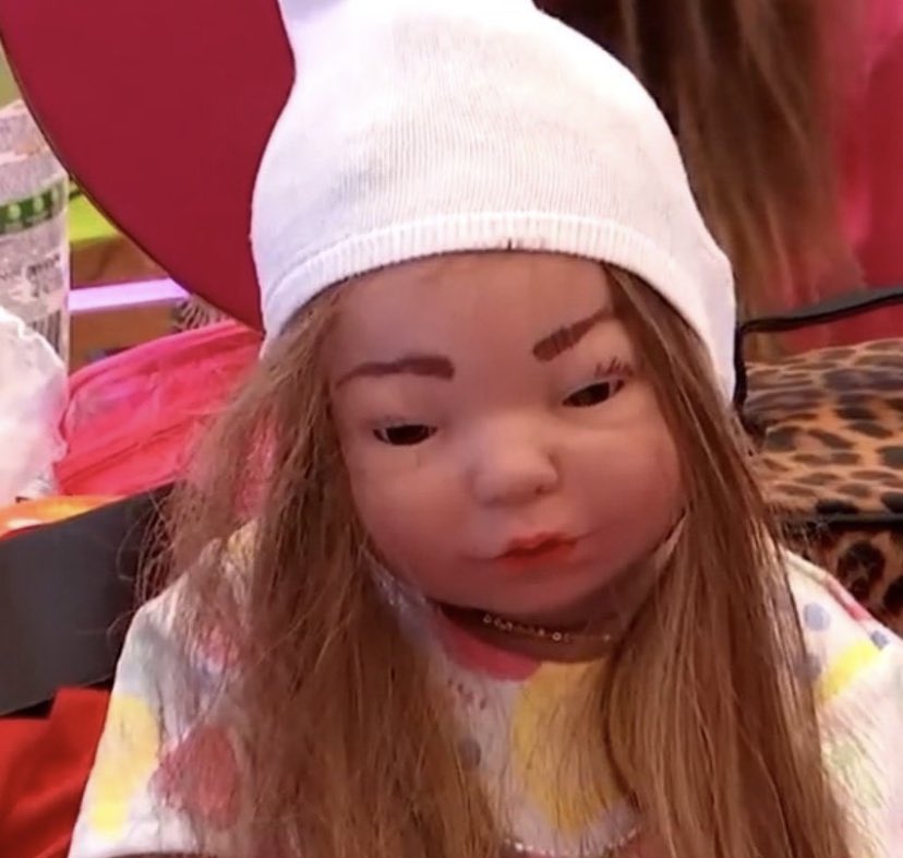 this is so damn boring , where’s the drama
#LoveIsland