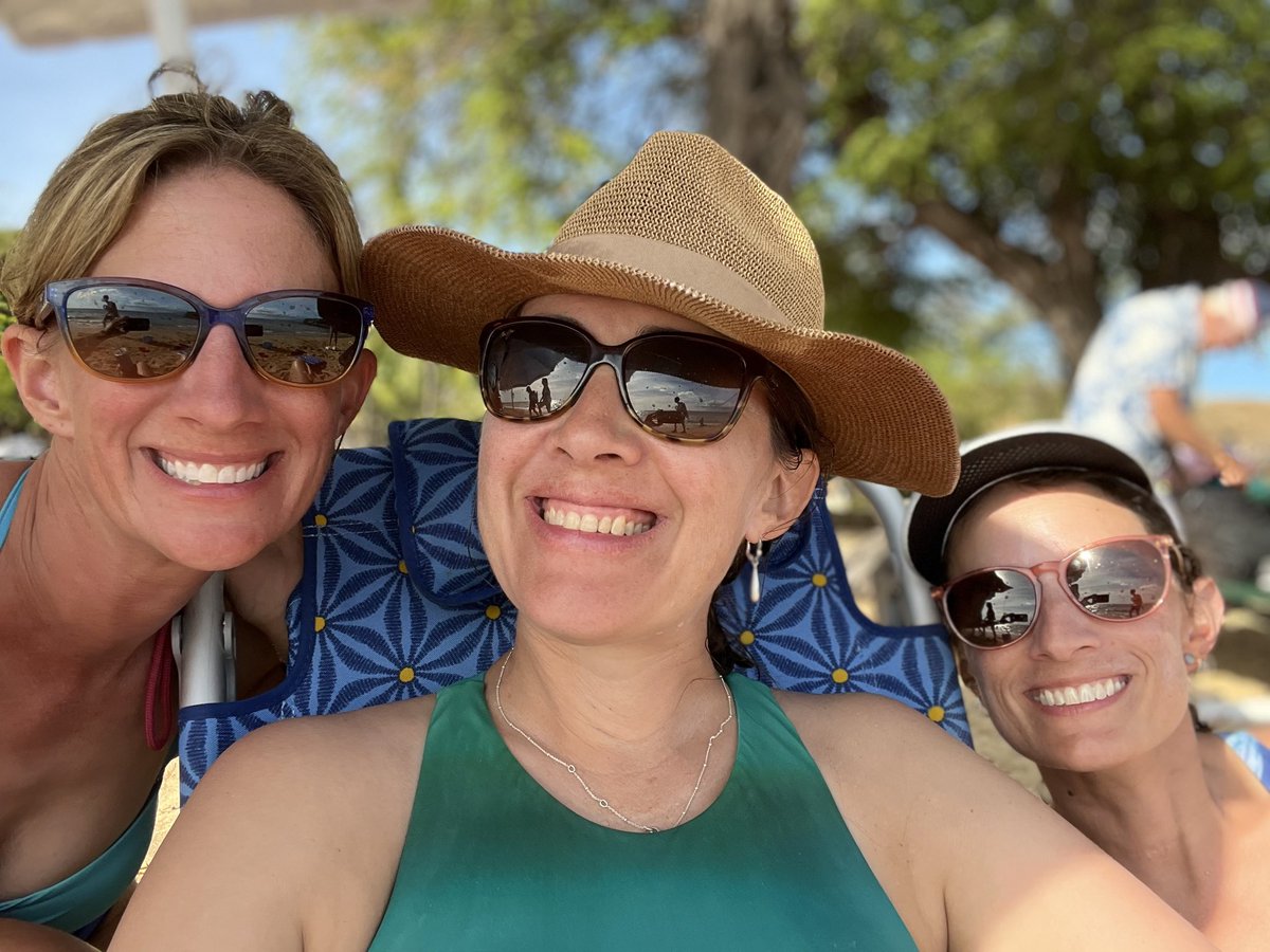 JosieHollenback's tweet photo. #NationalSisterDay is here! https://t.co/0UKIu79fdv