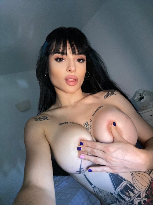 👑La Princesa de Persia quiere sacarte la leche 🥛 😜LINK ABAJO EN COMENTARIOS 😝😝   🇮🇷🇮🇷🇮🇷🇮🇷🇮🇷🇮🇷🇮🇷🇮🇷🇮🇷🇮🇷🇮🇷🇮🇷  APROVECHA