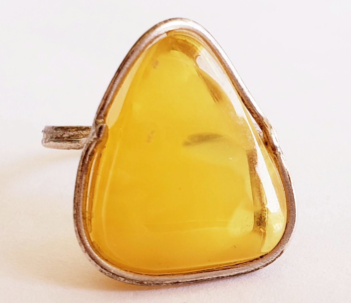 AnnTigJewelry's tweet photo. Excited to share the latest addition to my #etsy shop: Amber Earrings - Butterscotch Baltic Amber - Genuine Amber Earrings - 925 Sterling Silver Jewelry - Free Shipping - Natural Amber Earrings https://t.co/3iXwCspaaS #silver #amber #yellow #unisexadults #stone #amberr https://t.co/zghgApXuA9