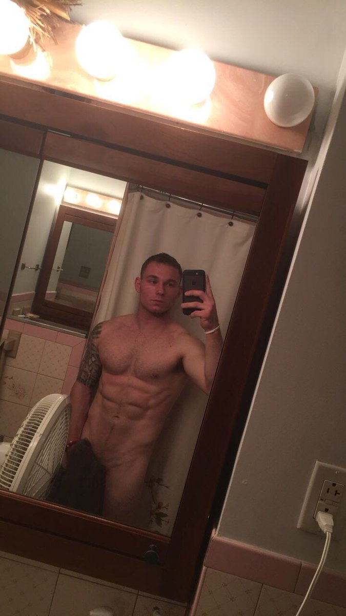 Thought I’d share a face pic for once 😂

RT and DM for more 

DM a “$” if you want to buy some XXX content 😈🔥👅