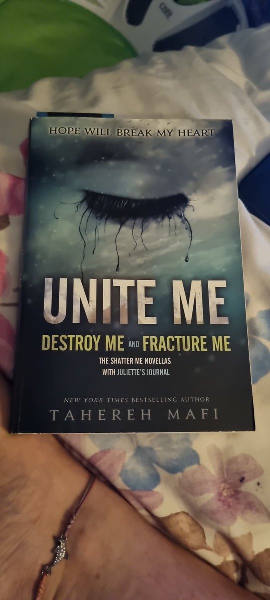 Benchathon's tweet photo. How are you all getting on with those benched books? I finished Unravel Me by Tahereh Mafi today and now onto the novella Destroy Me and Fracture Me! https://t.co/N150b90bcI