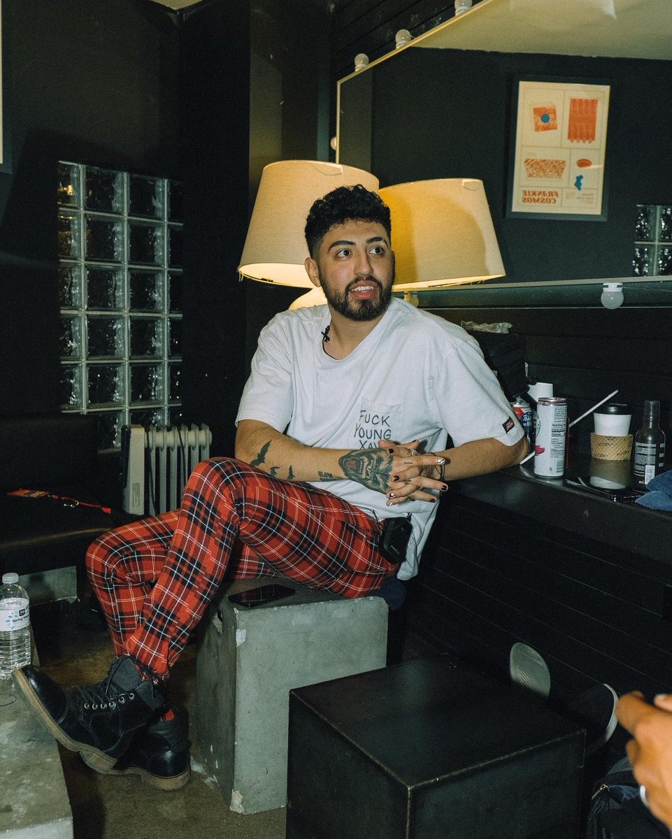 imyoungxav's tweet photo. the people around me are my method to the madness 😈🖤 https://t.co/vv9QmeeMU2