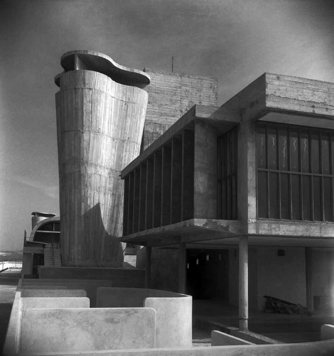 renaud_epstein's tweet image. Envie de dépaysement ? Offrez vous un voyage dans les merveilleuses archives photographiques du Ministère de la Reconstruction et de l'Urbanisme 
flickr.com/photos/reconst…