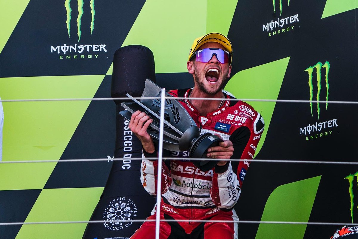 Jake Dixon tweet media