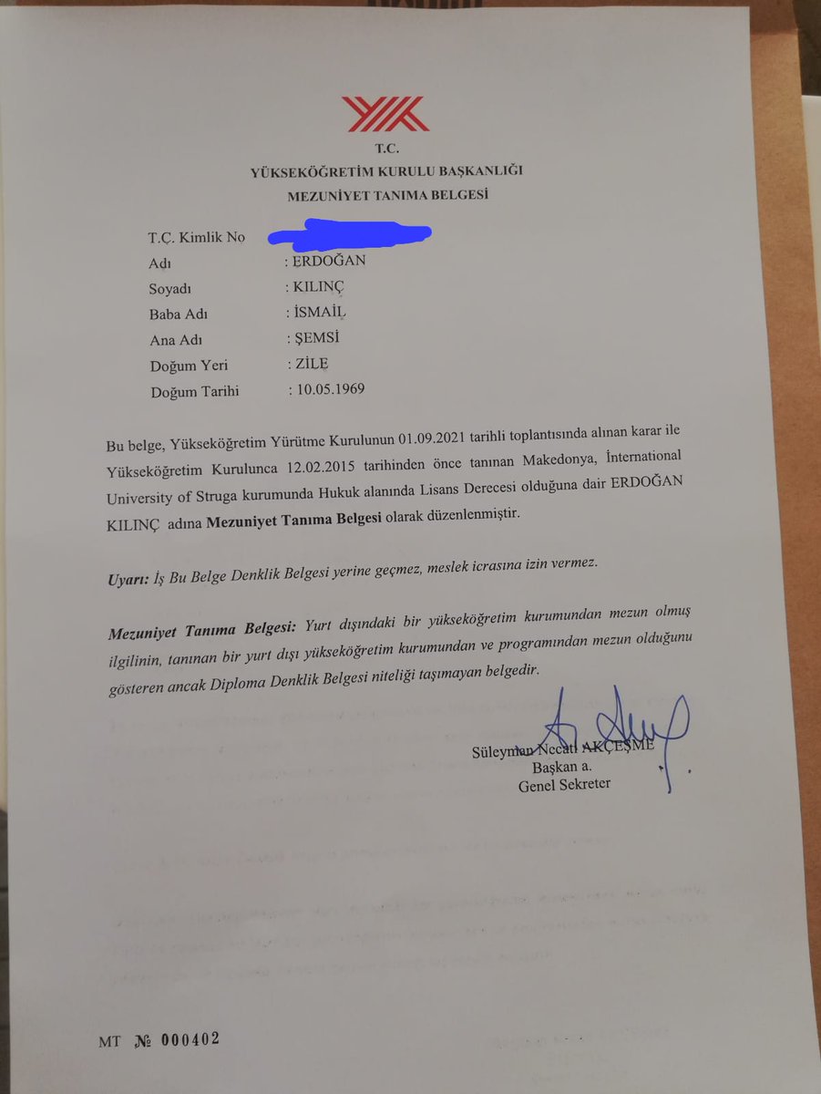 Hem hukuk lisans mezunu olduğumu tescil edeceksiniz. Hemde şaibeli Sts dayatması ile diplomamı yok sayacaksınız öylemi? O hak benimse yeri yerinden oynatır o hakkı alırım ben. @YuksekogretimK @erolozvar