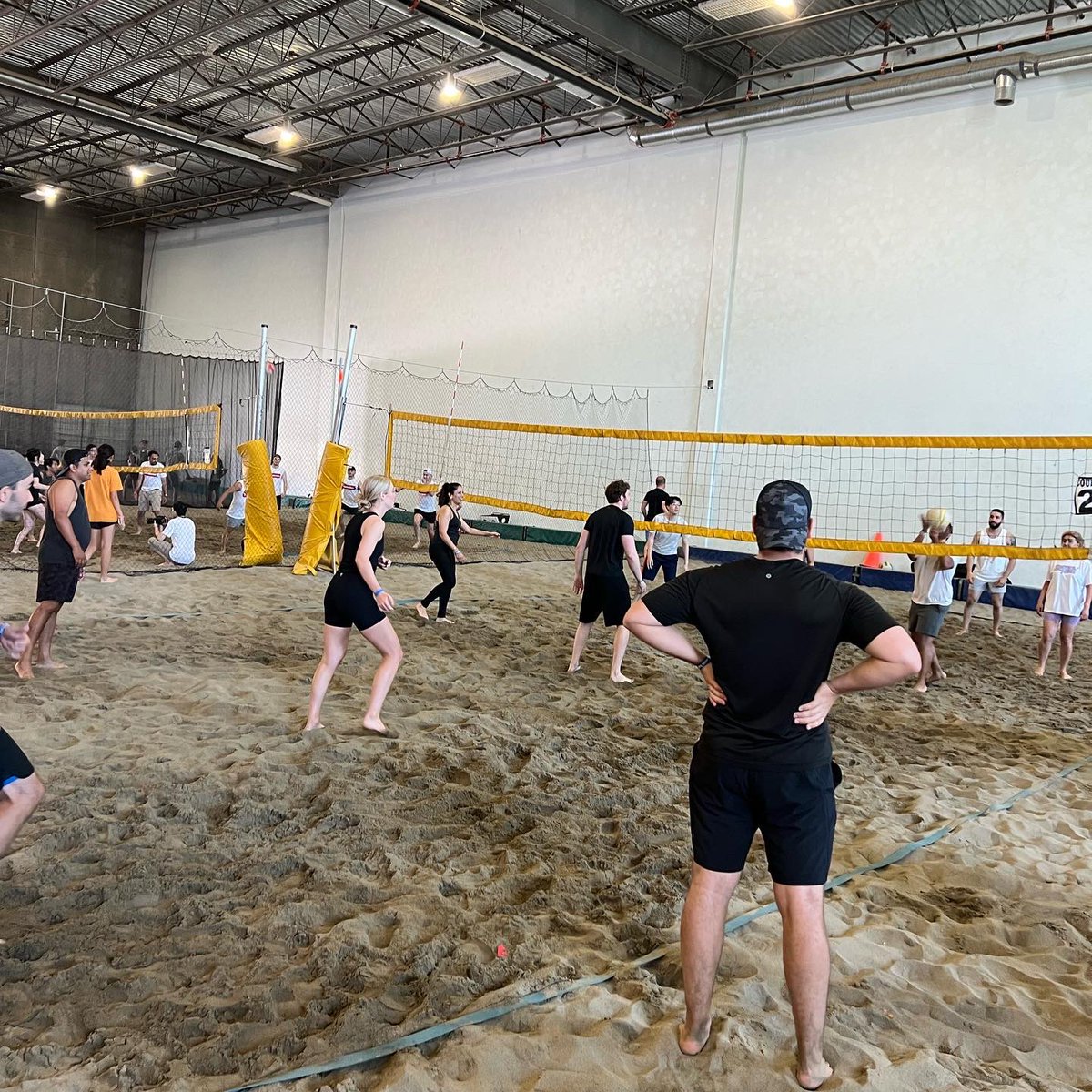 6PackBeach tweet media