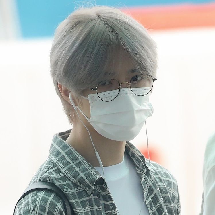 lettucegyu's tweet photo. taegyu au where

when taehyun and beomgyu sponsor the same penguin and they meet at the antartida fighting over the penguin https://t.co/YhEc1Q8Xp0