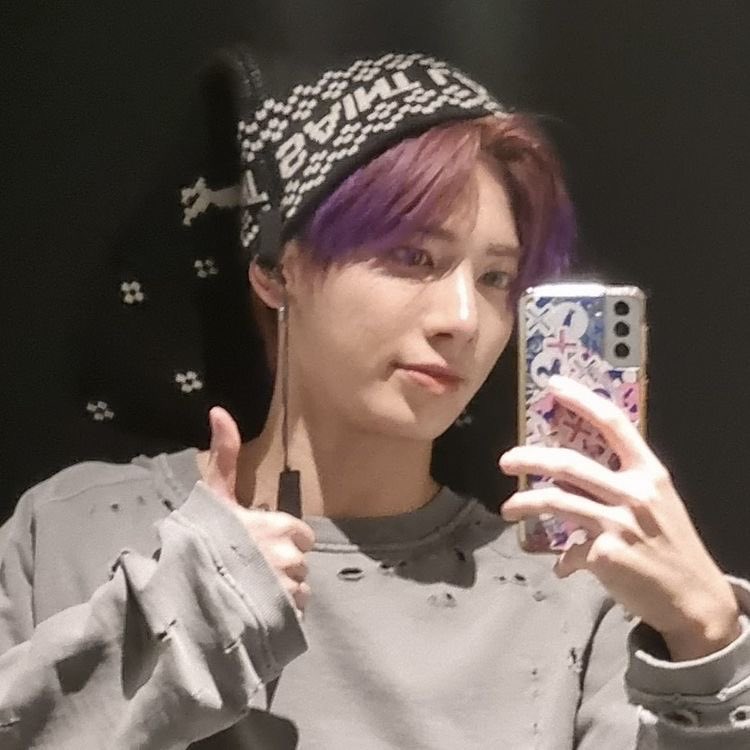 lettucegyu's tweet photo. taegyu au where

when taehyun and beomgyu sponsor the same penguin and they meet at the antartida fighting over the penguin https://t.co/YhEc1Q8Xp0