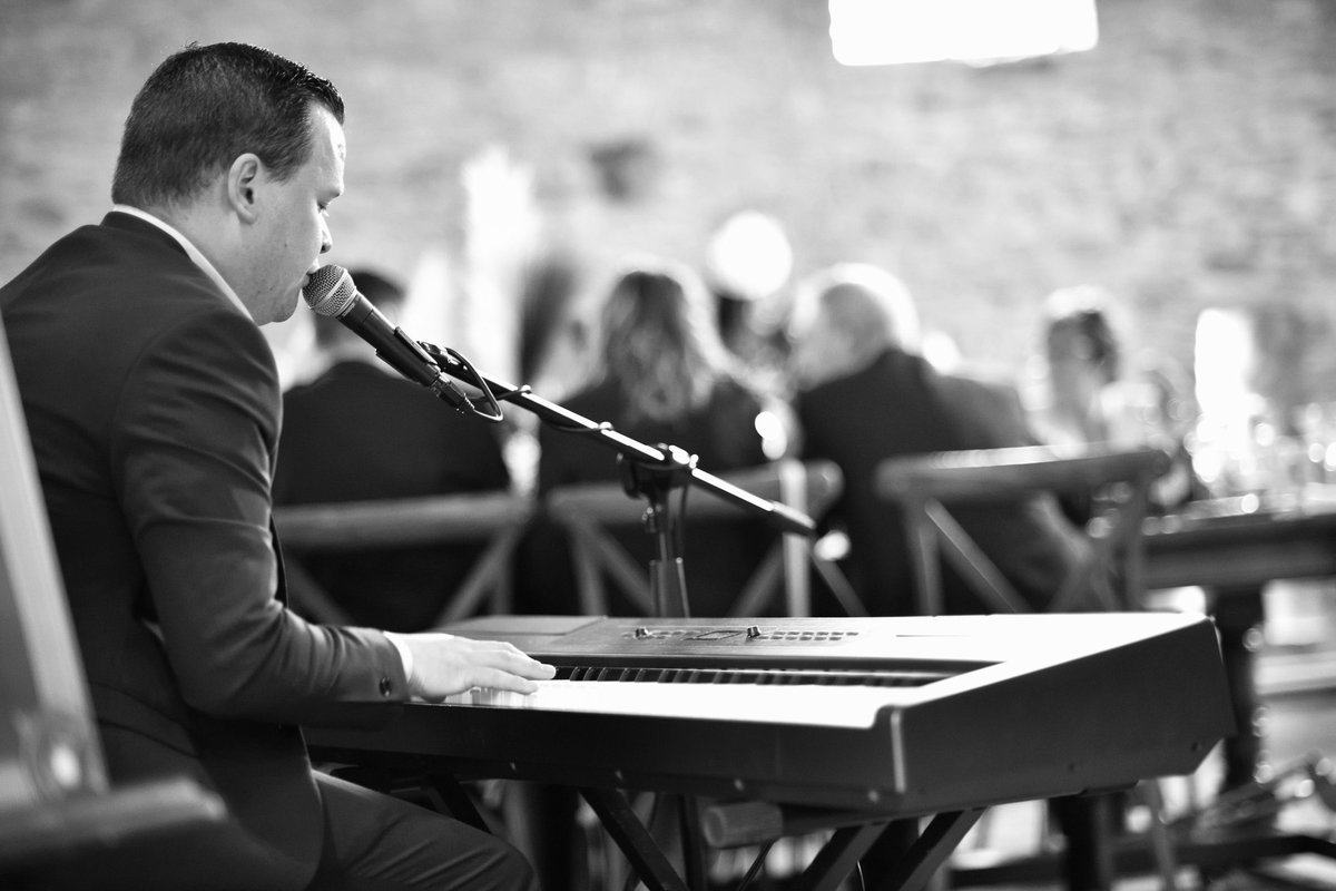 LlangunnorNet's tweet photo. Something a little different at The Big Lunch Llangunnor - we will have some live music with the talented Owen Bailey - Piano Man which I am sure you will all enjoy. If you've not caught a performance from him before, you are in for a treat 🎹🎼🎤
#biglunch #Llangunnor #community https://t.co/Pf2PoyrNMK