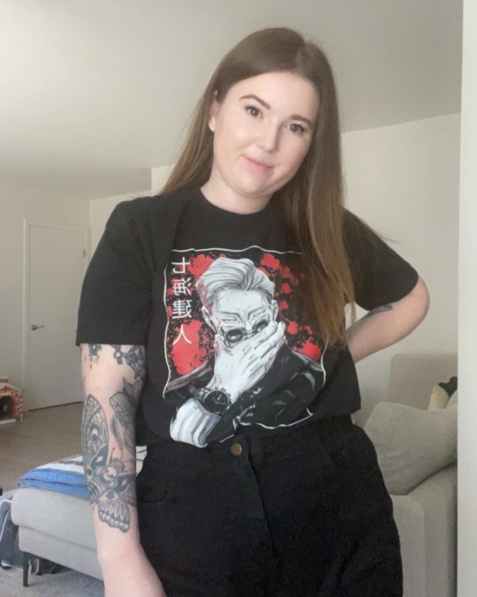 ChocolatexChar's tweet photo. Always buying more anime shirts #JJK https://t.co/PpYbJGICiK