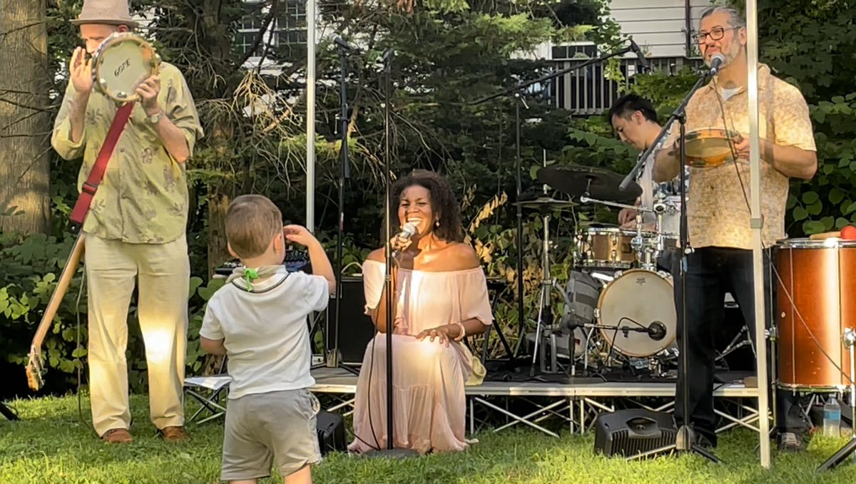 ChanceMullen's tweet photo. Nothing better than great music in the park with all my incredible neighbors.
Thank you @OsClavelitos and VOP Arts Council!
#SummerSundown #ConcertSeries #samba #freeinthe10803 https://t.co/RzstKhAoqo