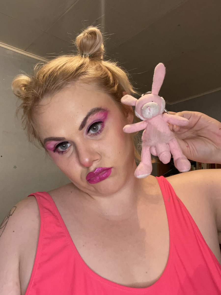 ramzaeva_rina's tweet photo. If I were on @RuPaulsDragRace I’d be putting on these fckn lashes the whole week and get eliminated for like having only eyelashes on me #bbw #bioqueen https://t.co/lbwfQirVjW