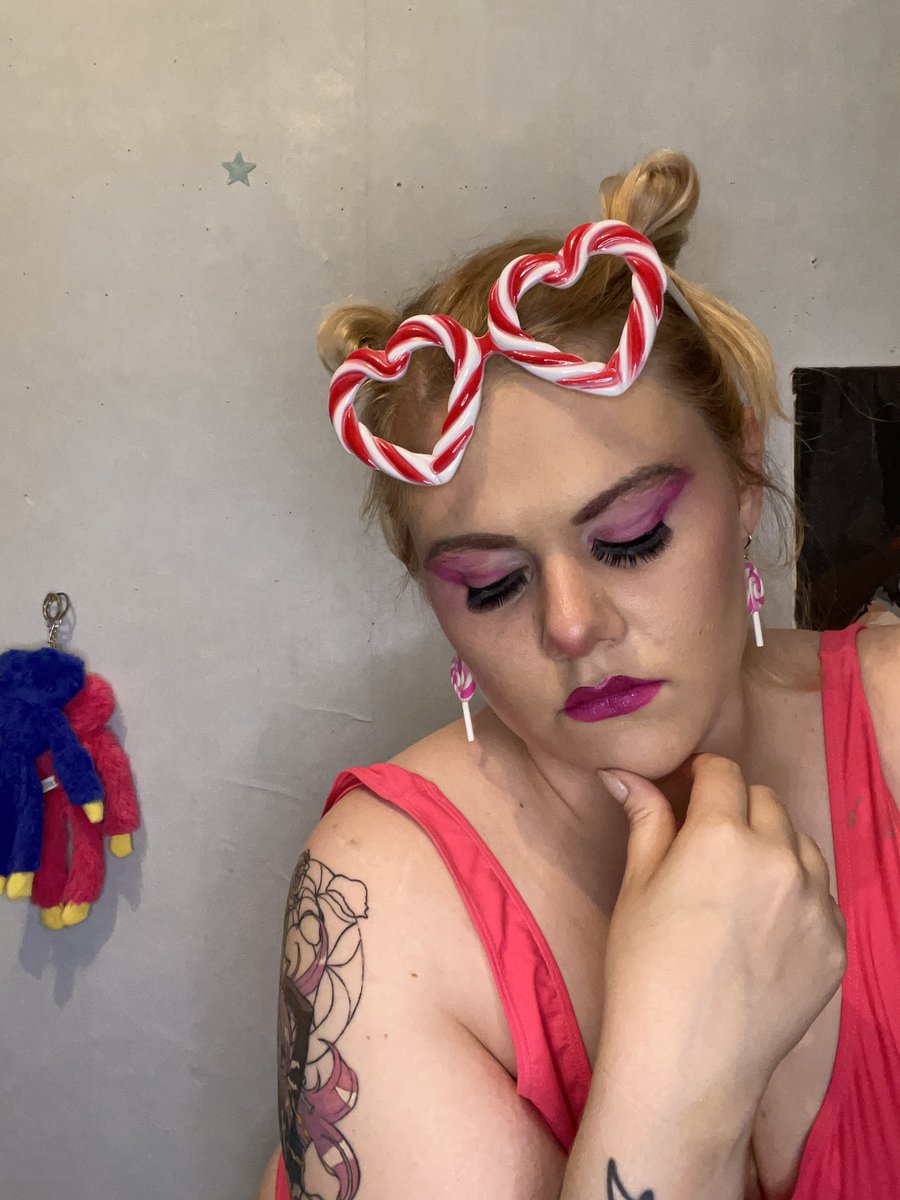 ramzaeva_rina's tweet photo. If I were on @RuPaulsDragRace I’d be putting on these fckn lashes the whole week and get eliminated for like having only eyelashes on me #bbw #bioqueen https://t.co/lbwfQirVjW