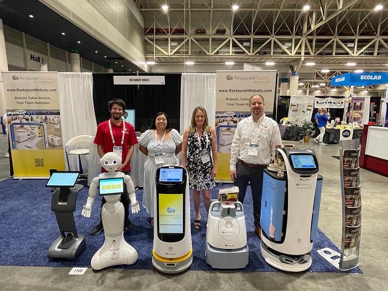 RobotLABedu's tweet photo. Thank you @LaRestAssoc and thank you to our amazing team!  great event!  💪🏻🤖

#louisiana #neworleans #robots #robotics #restaurantIndustry #Foodindustry #automation #robotservice https://t.co/ZbPEqMnUwE