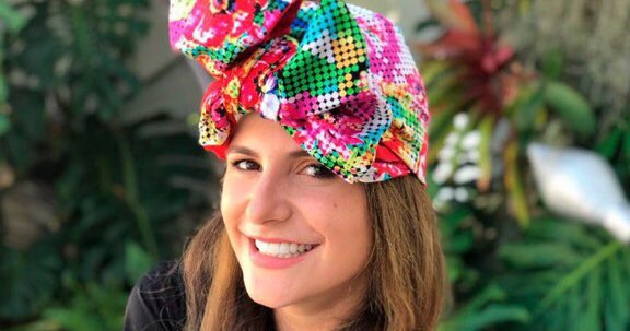 danielapalma_p's tweet photo. Yo no sé quien necesite escuchar esto, pero de Petro aprendí q lo q es para ti, tarde o temprano te encuentra,que cuando te toca,ni aunque te quites y cuando NO te toca,ni aunque te pongas,aprendí que si tu novio no lucha por ti, como Petro por la presidencia, no te merece, PUNTO https://t.co/lk2plTPTrI