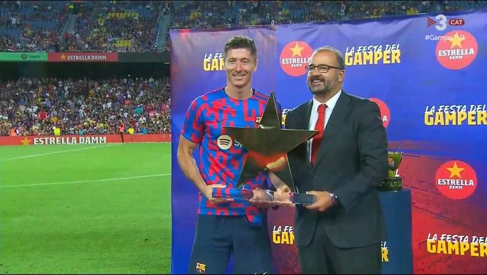 🌟 Matçın ən yaxşısı (MOTM) Robert Lewandowski seçildi! Təbriklər! #FCBAZFAN