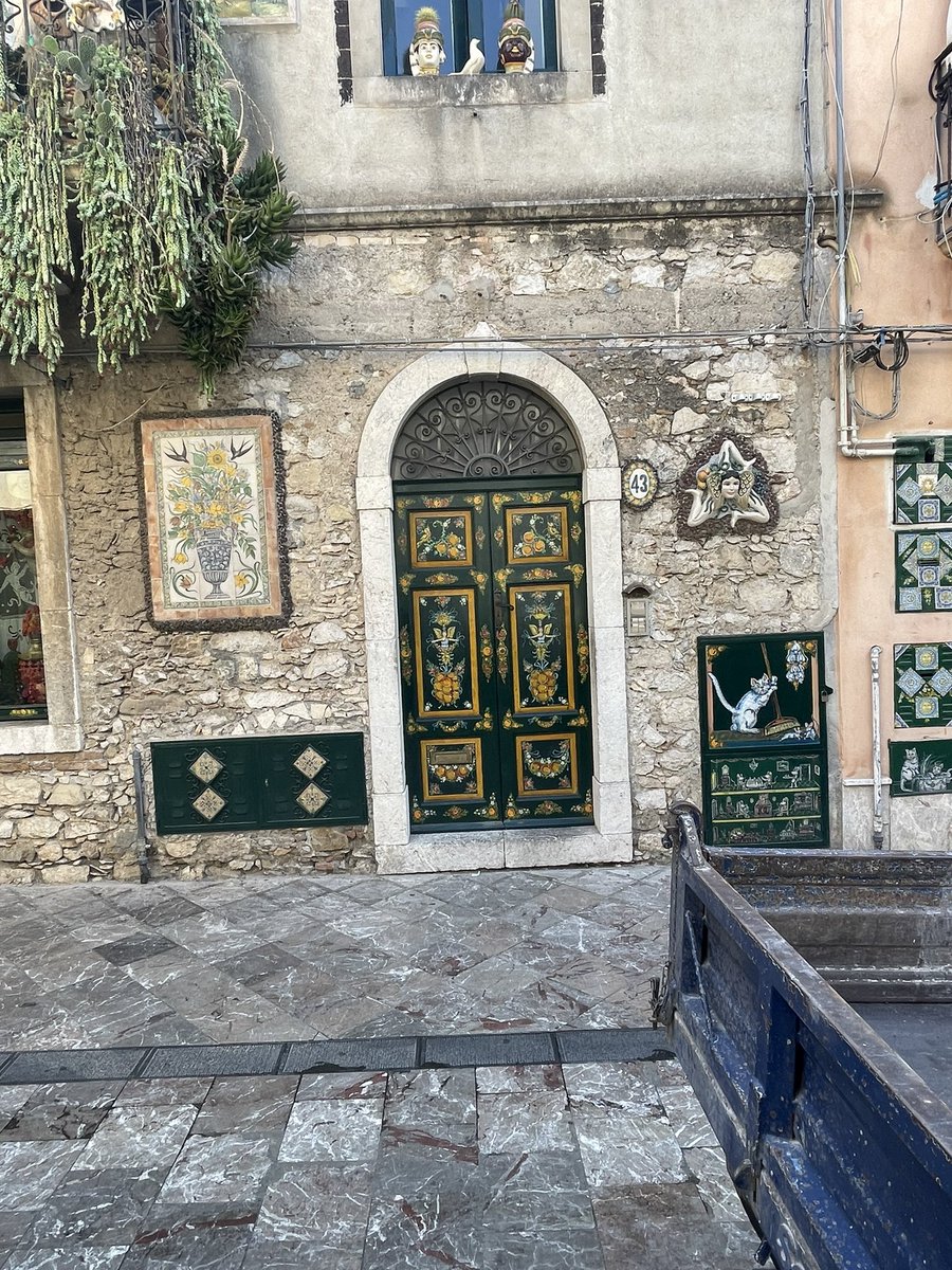 orrahalla's tweet photo. Sicily, italy 🇮🇹 https://t.co/uHjfaZOr7g