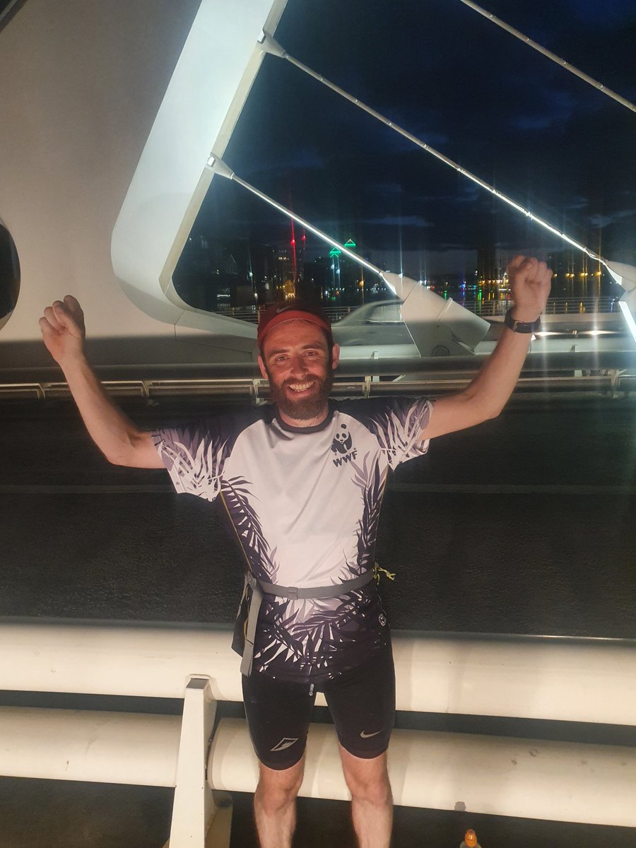 runroblarun's tweet photo. At 2210ish? I touched the Samuel Becket Bridge becoming maybe(?) the first person to run across Ireland in 24h. Apologies if I'm claiming false glory, but I'm just busy thanking all those who made it possible. Thanks to you lot too. Will get to all your messages soon
#EdgeToEdge https://t.co/wGZgiwTMGM