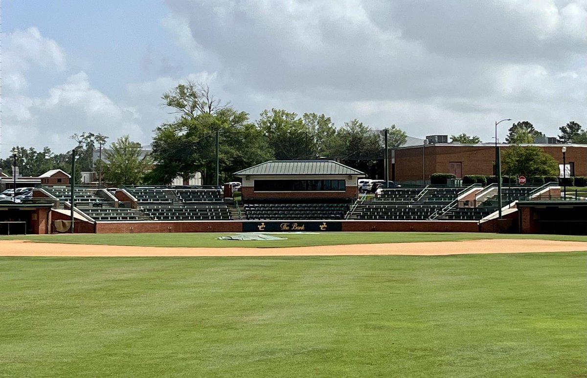 Blessed to announce that I will be continuing my athletic and academic career at Jones College. Thank you to all my family, friends, and most importantly God for helping me get to where I am. #GOBOBCATS <a href="/JC_BobcatsBB/">Jones College Baseball</a> <a href="/Coach_Thig/">Wes Thigpen</a> <a href="/PontotocBSBL/">Pontotoc Warrior Baseball</a> <a href="/shea_douglas26/">Shea Douglas</a>