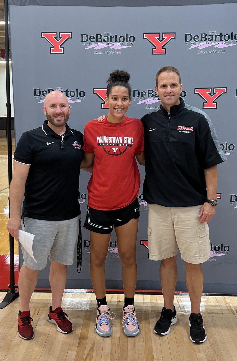 tahirahellis30's tweet photo. Had a great time at Youngstown State Elite Camp today! Thank you @CoachJohnBarnes @jnicolais3 @CoachChelsie @Glovinlife as well as the team for your time and great Coaching! @YSUWomensHoops https://t.co/D84sOpcISS