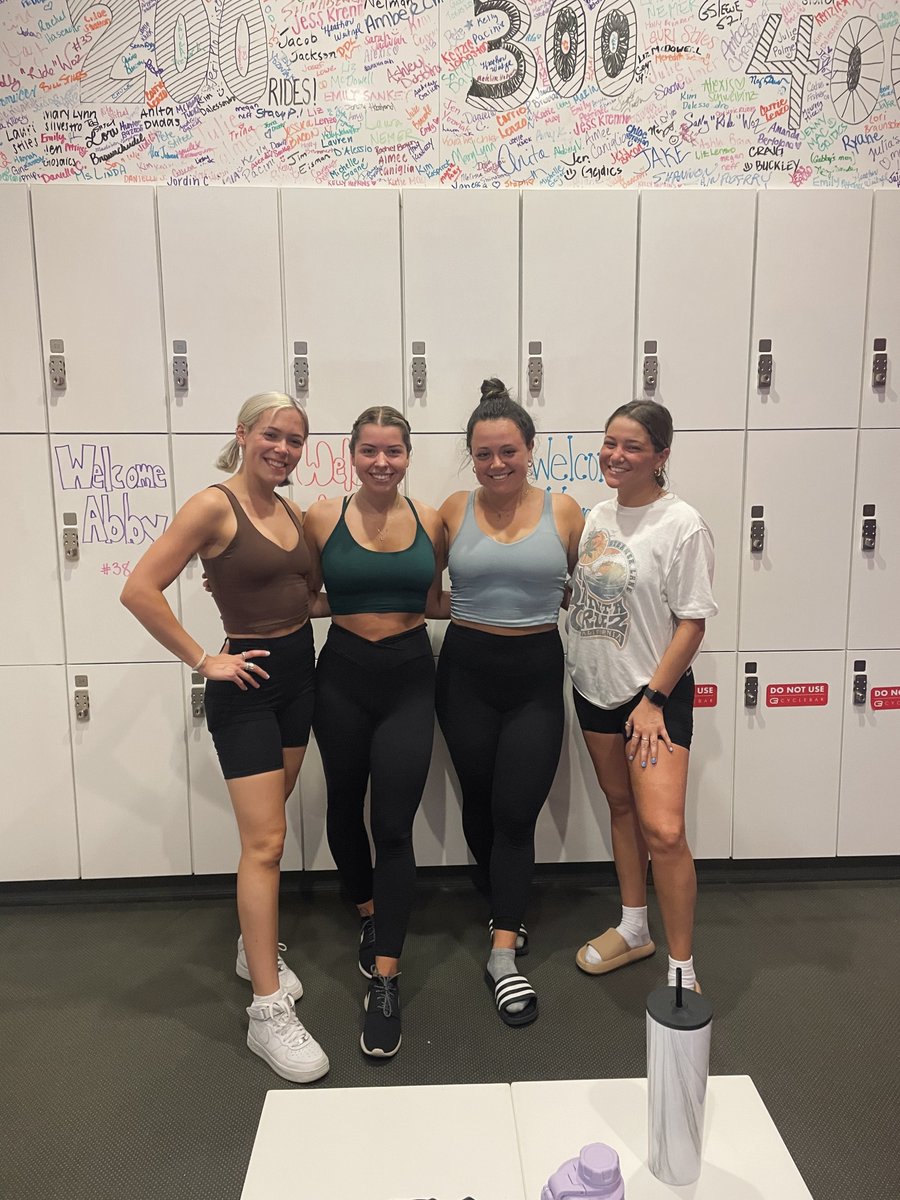 CyclebarHudson's tweet photo. Our new riders are crushing it!💪 Did you know your first 3 rides are FREE?!

DM us for more information!

#cyclebatrhudson #cyclebar #hudson #workout #fitness #newriders https://t.co/vIDlRs9XlN