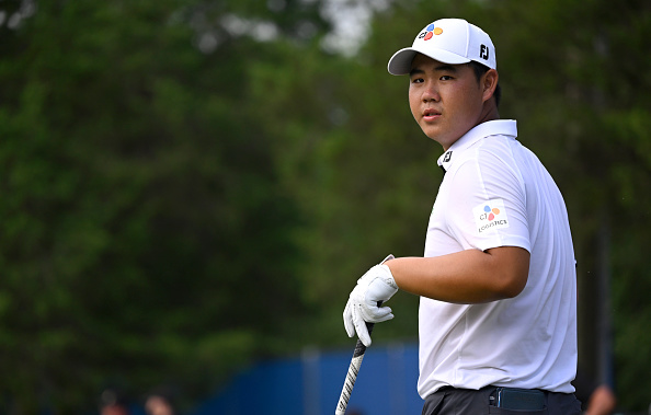 Joohyung Kim is the 1st player born in the 2000s (6/21/2002) to win on the PGA TOUR!

First TOUR Winners by Decade Born:

2000s -- Joohyung Kim 
1990s -- John Huh
1980s -- Sergio Garcia
1970s -- Phil Mickelson
1960s -- Bobby Clampett
1950s -- Ben Crenshaw
1940s -- Jack Nicklaus https://t.co/GoeqHZpvKs