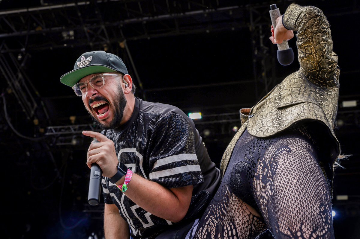 BronteWittpenn's tweet photo. Absolutely loving @planetbooty energy in the final day of @sfoutsidelands ✨🍑 the booty-dropping vibes we all needed to start us off! Follow @sfchronicle for more! #planetbooty https://t.co/A35MuWlysV