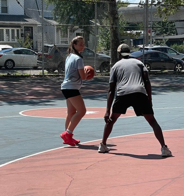 FootprintzGroup's tweet photo. Quick 4 pack of @angelinahodgens in the park ...

“
Show. #thehow
Teach. #thewhy
Apply. #thewhen
“

📷 | @DeHodgens https://t.co/wfnL5bWonp