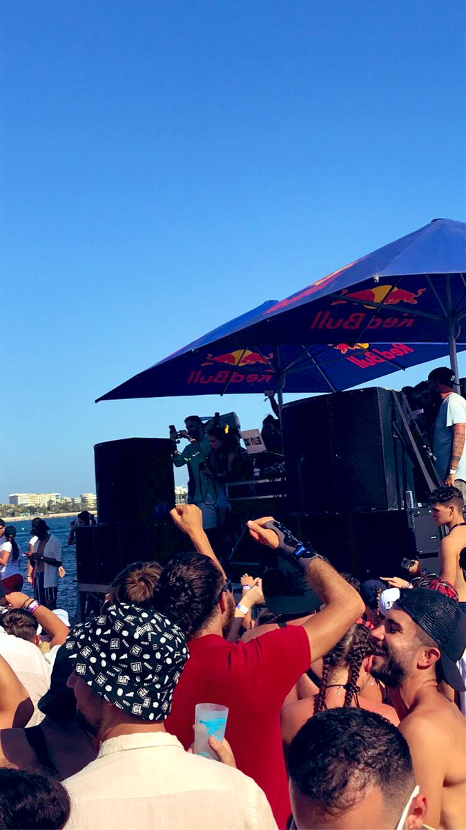 Sabrinanice's tweet photo. Festival @plageselectro w GOAT @CutKiller 🔥 @davidguetta @MehdiMouse @KonbiniFr @RachidMajdoub #happyme #Cannes #musicismylife #vipbaby https://t.co/TQOS3LdwTC