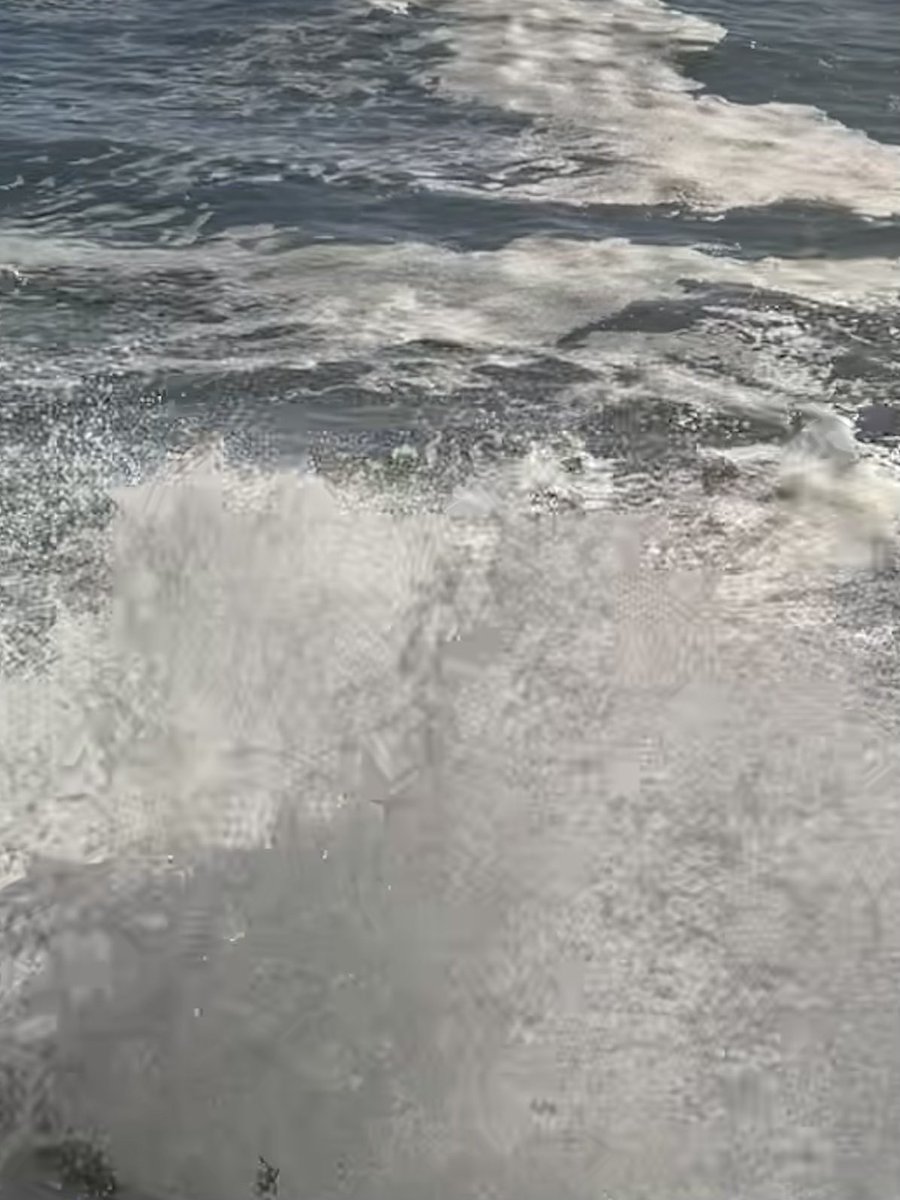 safesecs's tweet photo. Pacific ocean, you truly are the gorgeousest thing. 

Also, rabbit shaped spray ftw. 

#GetWavey #WaveAfterWave https://t.co/TbQDFfjxOM