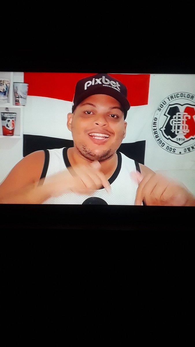 CCosta0579's tweet photo. Boa noite! Meu caro #AMIGOTRICOLOR @Noronha1914 você, está #GORDINHO ou #CHEINHO. Eu, acho que te vir, hoje no posto de gasolina em frente ao BIG BOMPREÇO da Avenida Beberibe. Eu ainda pensei em fala #NORONHA do "O MAIS QUERIDO @SantaCruzFC" ⬛⬜🟥⚫⚪🔴🐍🐍🐍🐍🐍🐍🐍🖤🤍❤🏆🥇⚽️ https://t.co/KpTaEaRrii