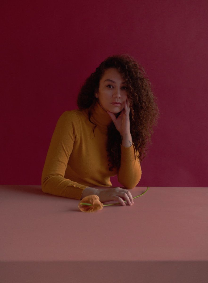 Paola Decanini estrenos hace unos meses su álbum “Me tengo que ir” y para esta ocasión nos presenta el primer sencillo titulado 
“Me tengo que ir” que formará parte de su segundo álbum. 

Spotify: open.spotify.com/album/2B2ZavFP…
YouTube: youtu.be/QrXdapCddlw