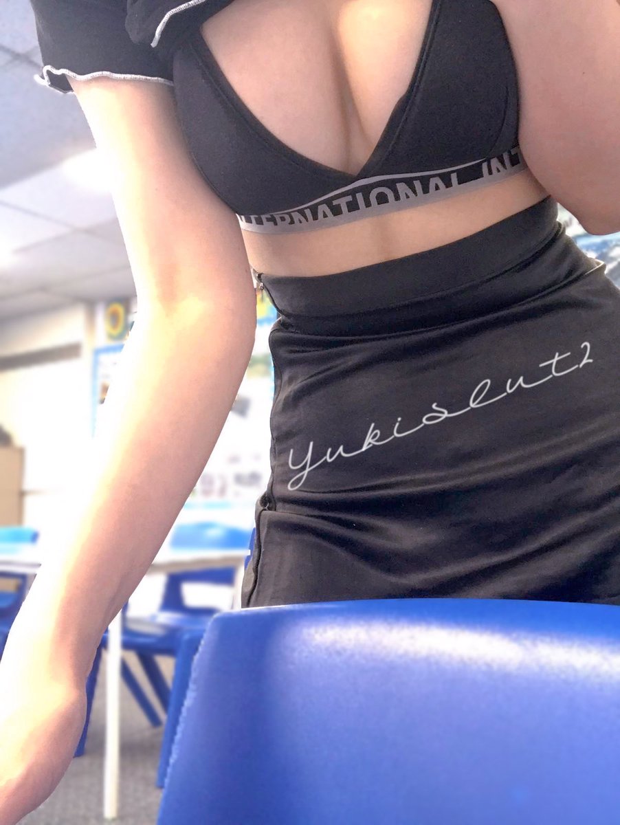 學校發姣，請同學隨意😳🙈

#調教 #港女 #淫娃 #口爆 #中出 #大波 #淫 #大屁股 #多水 #飛機杯 #horny #新手 #露出 #情侶 #大食 #hkgirl #肉地 #大波 #淫底 #大波港女肉地 #淫底 #sexy #淫腳 #大波港女 #扑野 #hkgirls #hkcouple #hksex