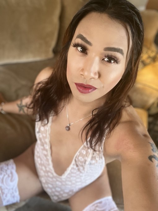 Took a selfie while i was waiting for lighting to get fixed. What should I do with my new domain acquisitions<a href="/tag/bikini"class="tags"><span>#bikini</span></a><a href="/tag/trans"class="tags"><span>#trans</span></a>