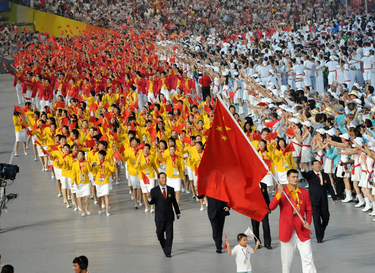 PDChinese's tweet photo. 【北京奧運會14年了！這是中國人獨有的雙奧記憶】2008年8月8日，第29屆夏季奧運會開幕式在北京國家體育場舉行。五星紅旗升起的那一刻，多少人熱淚盈眶。隨著2022年北京冬奧會的舉行，北京成為首個“雙奧之城”。從2008到2022，拼搏不止，精神延續。關於北京奧運會，你還有哪些難忘的瞬間？ https://t.co/zr4wJMWfw8