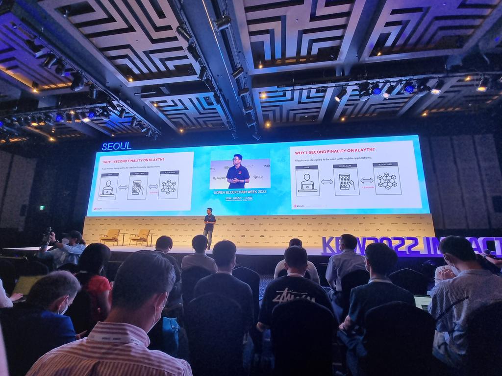 KaiaChain's tweet photo. [Klaytn at #KBW2022]

We hope you enjoyed Sam Seo's Keynote speech, here's a short recap of what he shared:

👍 Why choose #Klaytn 
🚀 Open Source package for the #Metaverse
📍 Upcoming events #KlayDevDay #Klaymakers22
🦾 Klaytn's 2022 Roadmap https://t.co/jukNUne0Mr