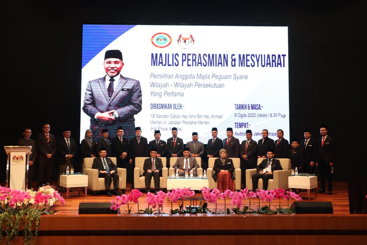ustaz_idris's tweet photo. Kali Pertama!

Apa lagi ungkapan yang boleh saya katakan, setinggi kesyukuran kepada Allah SWT atas Persidangan dan Mesyuarat Pemilihan Anggota Majlis Peguam Syarie Wilayah-wilayah Persekutuan Yang Pertama. https://t.co/StE1tW4l9e