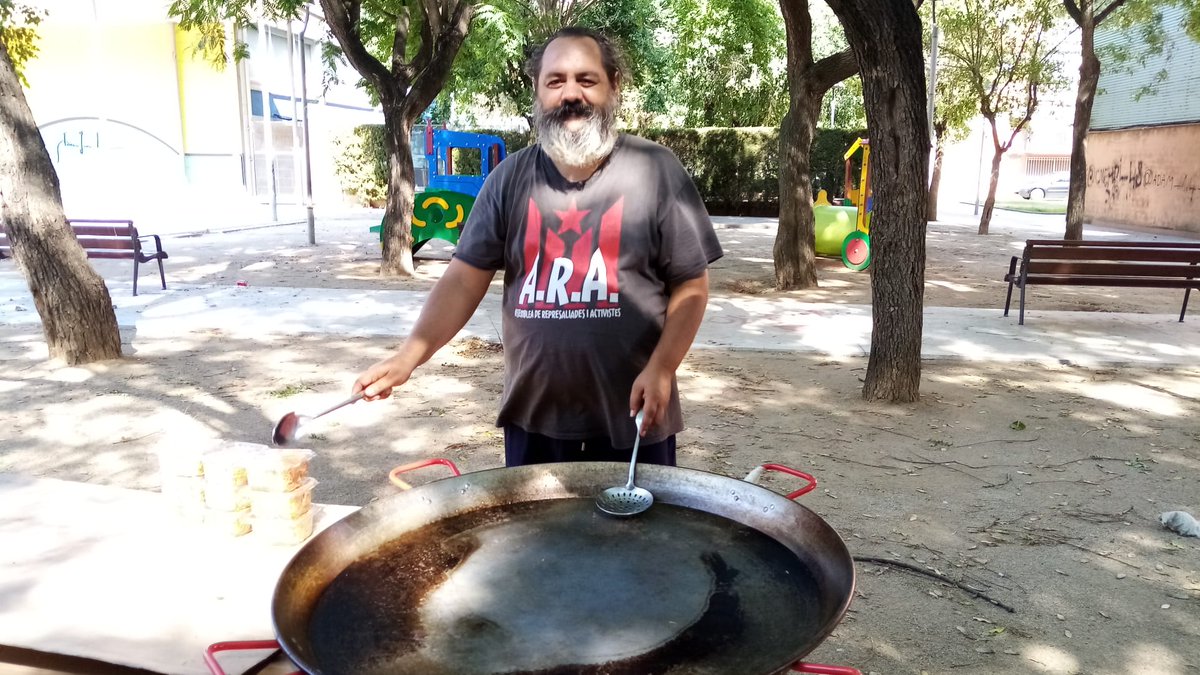 61 dies #AcampadaLlibertat amb Jorge Fernández #ChalecosAmarillos reclamant un #MenjadorSocialJa i l'alliberament de #FreePabloGonzalez #FreeAssange i #FreeAlexSaab 

Expansió d'#AcampadaLlibertat
👇