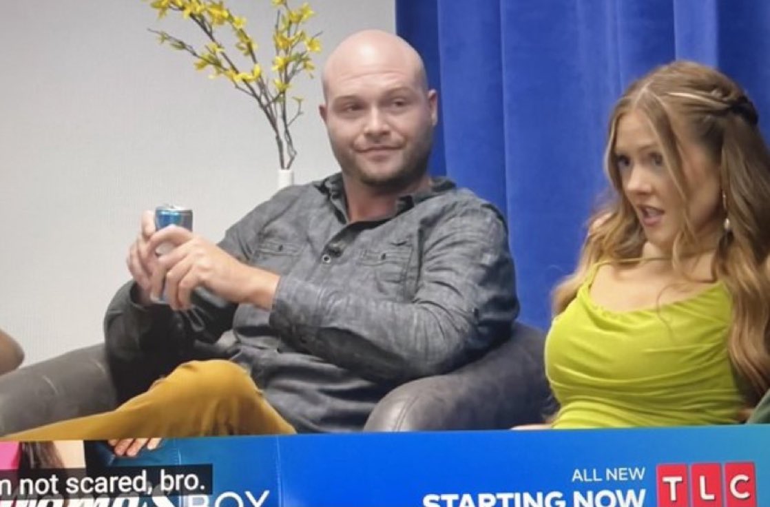 lajorkm's tweet photo. Can’t wait for John to knock out Sparkles at the #90DayFiance Tell All https://t.co/NOP4atoaAP