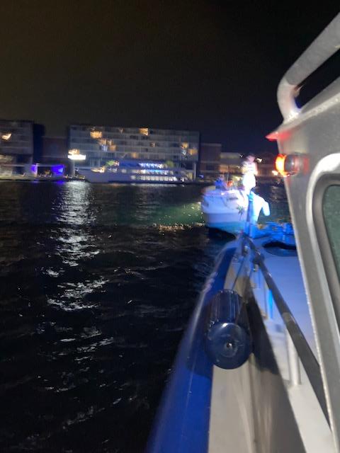 Chicago Police Marine Unit tweet media