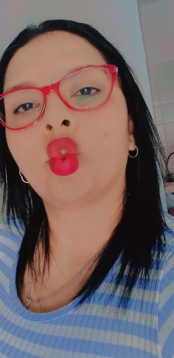 wendypcabarcas's tweet photo. Venga y le besó el.... Corazón https://t.co/FoZHUccpS9