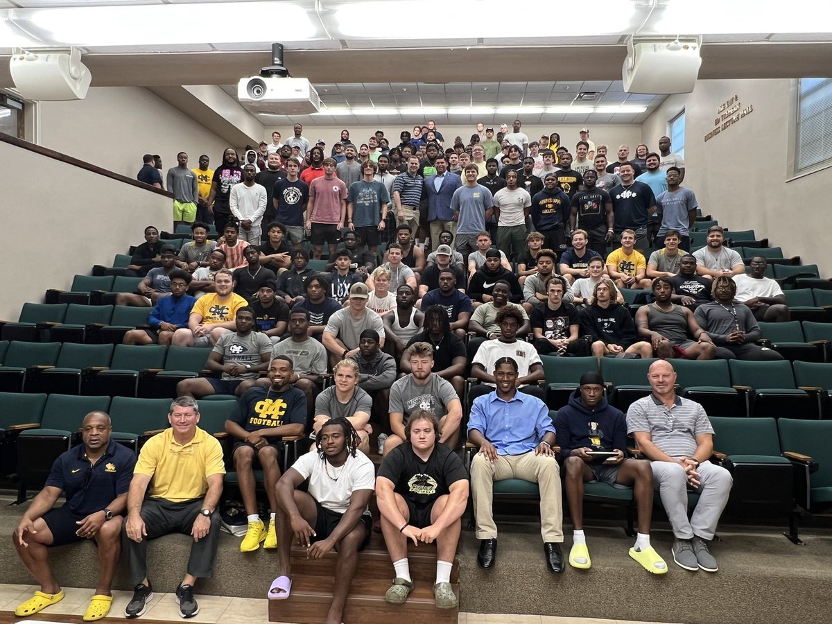 What an honor to have <a href="/CyrusLBen/">Cyrus Ben</a>  Chief of the Mississippi Band of Choctaw Indians speak to <a href="/GoChoctaws_FB/">Mississippi College Football</a> team!  I can’t think of a better way to start camp!  💙💛 <a href="/CoachJBland/">John Bland</a> <a href="/coachtbgilbert/">Tony Gilbert</a> <a href="/kbizot/">Kenny Bizot</a>