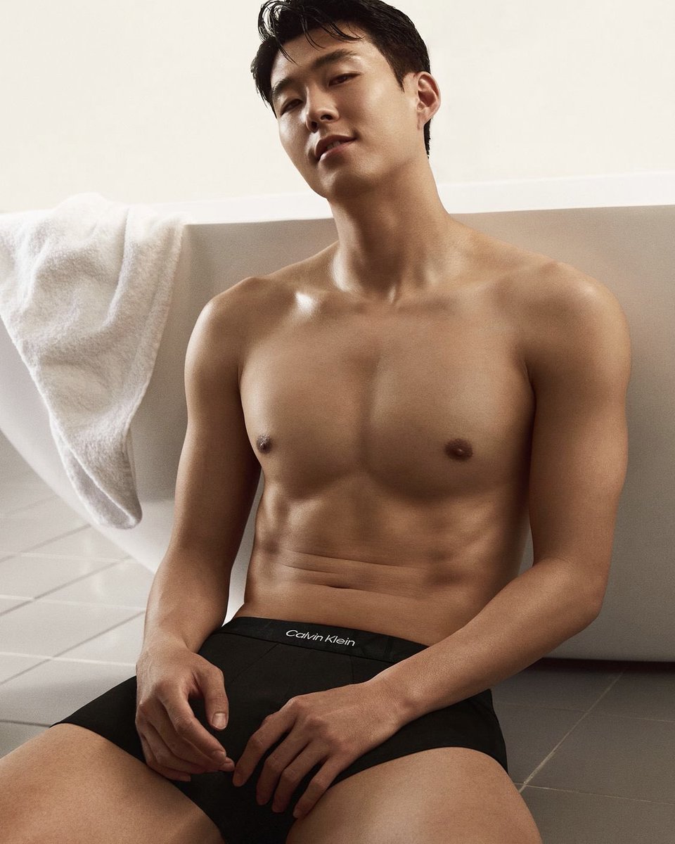 picofjuly's tweet photo. #��흥민 #sonny

Calvin Klein 한국 앰버서더 손흥민
... 아침부터 이러시면 .. 정말 .. 🫣🤍 https://t.co/IIycm1sriJ