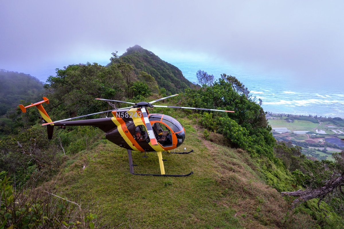 petehalvorsen's tweet image. #ripTC 

Best Helo Pilot Oahu ever saw. 
—

‘Magnum, P.I.' Actor Roger Mosley Dies at 83 

nbclosangeles.com/news/local/mag…