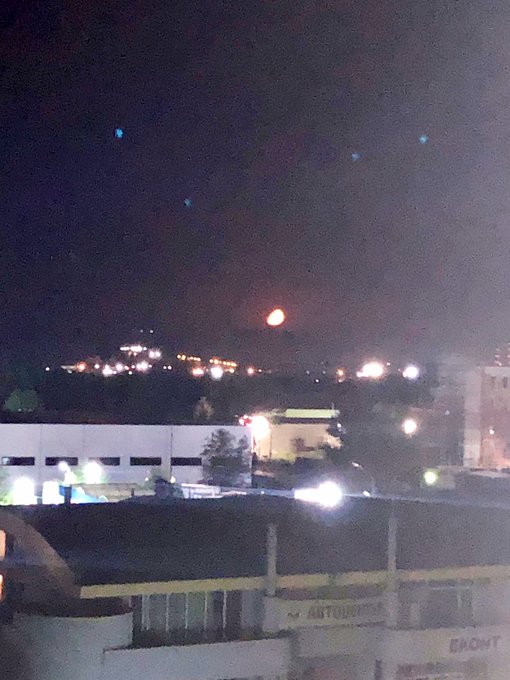 #moon https://t.co/32N2zLoKNj<a href="/tag/moon"class="tags">#moon</a>